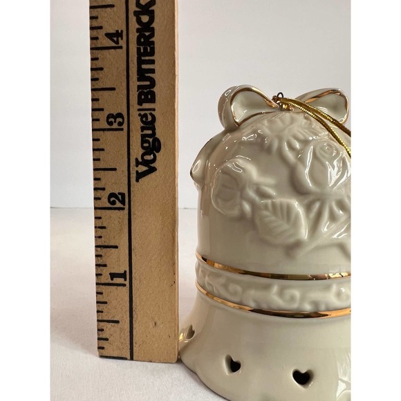 Bell Ornament‎ Crown Accents Off white Glass - Picture 7 of 7